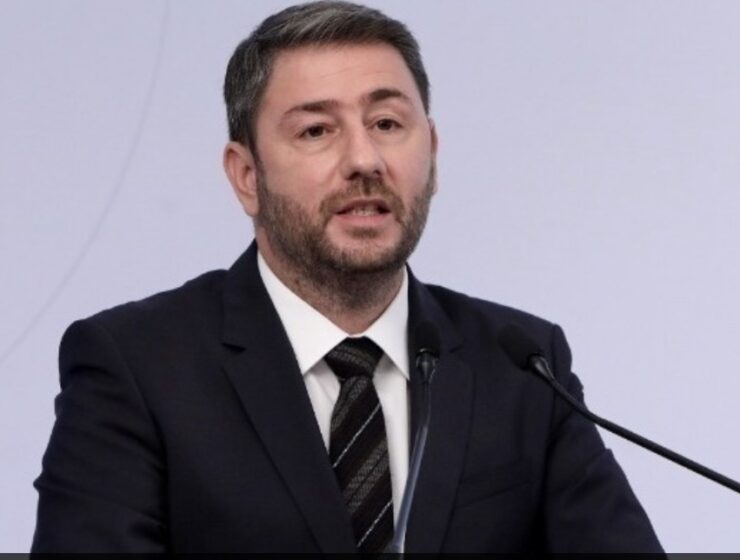 Nikos Androulakis asserted that Greece has become a "champion in high food prices," with the inflation rate for food products being "more than quadruple" in March and "more than triple" in April compared to the previous year.